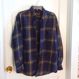 St. John's Bay flannel shirt men's size medium blue and green